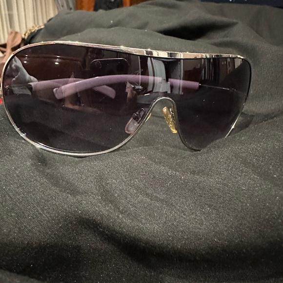 Guess Accessories - Never Worn Guess Sunglasses Silver Frames with White Arms